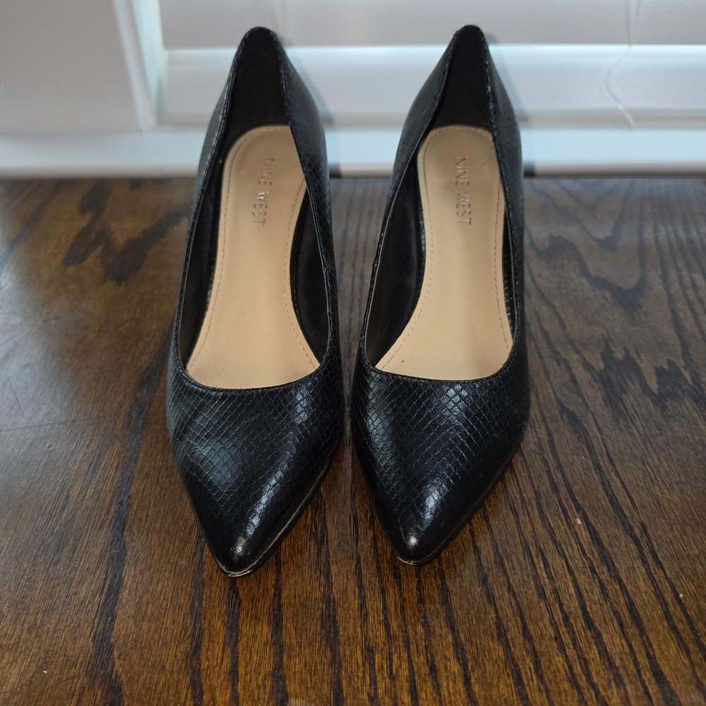 Nine West Womens Black Snakeskin Embossed Pointed Toe Stiletto Pumps Size 6